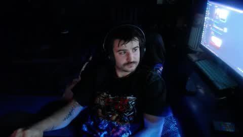 Snapshot of scotchthecat chatting on December 2024 01:47:01 AM Sup online show from December 2024 01:47:01 AM