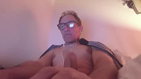 Snapshot of scotchwhieskie chatting on April 2026 10:54:02 PM scotchwhieskie online show from April 2026 10:54:02 PM