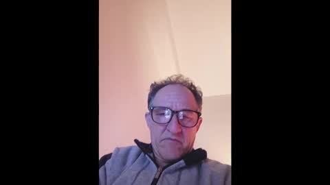 Snapshot of scotchwhieskie chatting on April 2026 10:51:02 PM scotchwhieskie online show from April 2026 10:51:02 PM