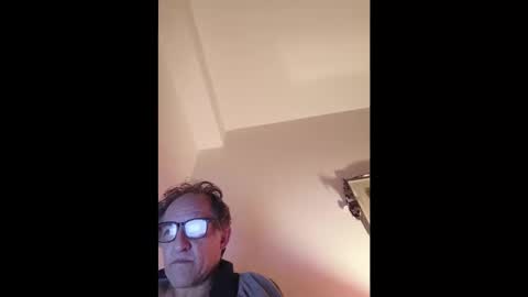 Snapshot of scotchwhieskie chatting on May 2026 10:15:02 PM scotchwhieskie online show from May 2026 10:15:02 PM