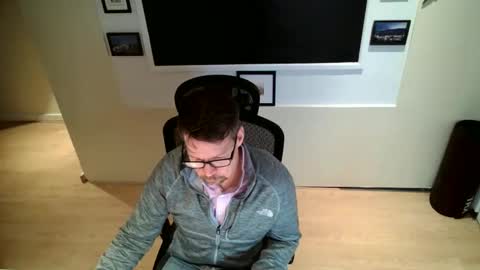 Snapshot of scotsmanx chatting on February 2026 08:04:02 PM scotsmanx online show from February 2026 08:04:02 PM