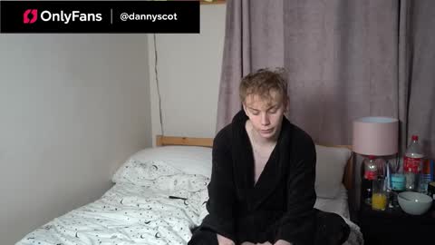 Snapshot of scottish_twink01 chatting on November 2025 01:48:01 AM danny online show from November 2025 01:48:01 AM