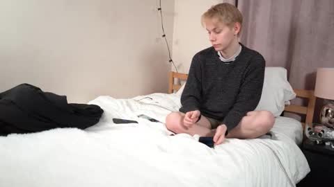 Snapshot of scottish_twink01 chatting on December 2025 04:57:02 PM danny online show from December 2025 04:57:02 PM