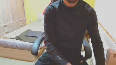 Snapshot of scotty_98 chatting on December 2024 04:04:01 PM scotty_98 online show from December 2024 04:04:01 PM