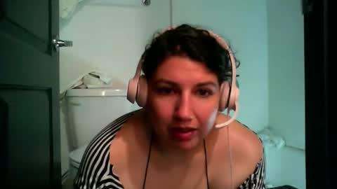 Snapshot of scumbagsmith chatting on November 2025 04:07:02 PM Danni online show from November 2025 04:07:02 PM