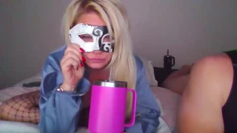 SDBeachfreaks online show from November 2025 05:06:01 AM