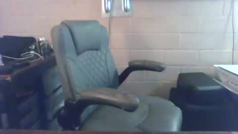 Snapshot of sdh69 chatting on June 2026 07:18:01 AM eating pussy sucking dick online show from June 2026 07:18:01 AM