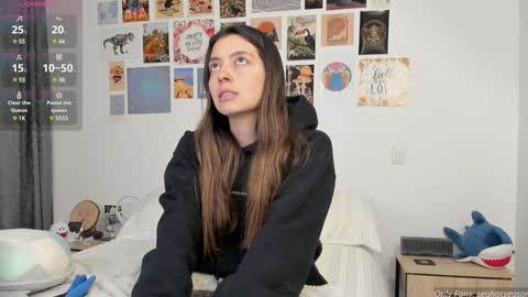 Snapshot of seahotseason chatting on January 2025 03:54:02 AM Aria Independent model online show from January 2025 03:54:02 AM