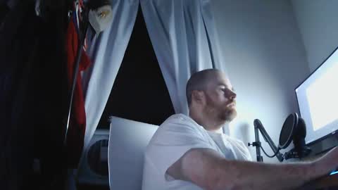 Snapshot of seanv24 chatting on September 2025 02:05:01 AM seanv26 online show from September 2025 02:05:01 AM