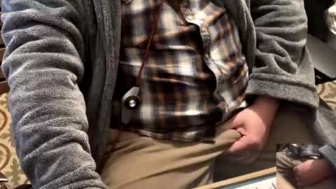 Snapshot of seathrough chatting on February 2026 04:05:02 PM Falco J online show from February 2026 04:05:02 PM