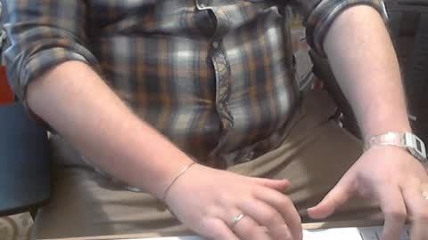 Snapshot of seathrough chatting on March 2026 05:09:02 PM Falco J online show from March 2026 05:09:02 PM