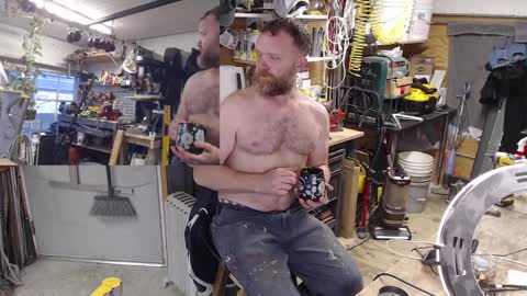 Snapshot of seattlemanwhore chatting on December 2024 07:00:01 PM Seattlemanwhore online show from December 2024 07:00:01 PM