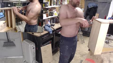 Snapshot of seattlemanwhore chatting on December 2024 03:42:02 PM Seattlemanwhore online show from December 2024 03:42:02 PM