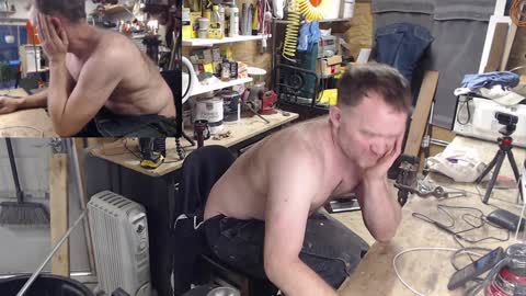 Snapshot of seattlemanwhore chatting on December 2024 10:59:02 PM Seattlemanwhore online show from December 2024 10:59:02 PM