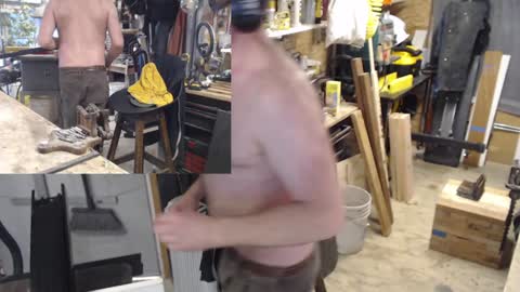 Snapshot of seattlemanwhore chatting on January 2025 09:40:02 PM Seattlemanwhore online show from January 2025 09:40:02 PM