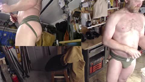 Snapshot of seattlemanwhore chatting on February 2025 03:06:01 PM Seattlemanwhore online show from February 2025 03:06:01 PM