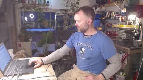 Snapshot of seattlemanwhore chatting on November 2025 03:29:02 PM Seattlemanwhore online show from November 2025 03:29:02 PM