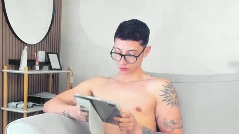 Snapshot of sebas_1122 chatting on April 2026 12:39:01 PM SEBASTIAN online show from April 2026 12:39:01 PM