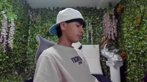 Snapshot of sebas_lover_ chatting on October 2025 09:50:02 PM SEBASTIAN online show from October 2025 09:50:02 PM