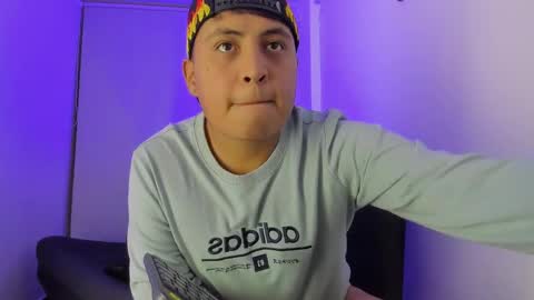 Snapshot of sebastian_col chatting on February 2025 01:10:01 AM Sebastian Col online show from February 2025 01:10:01 AM