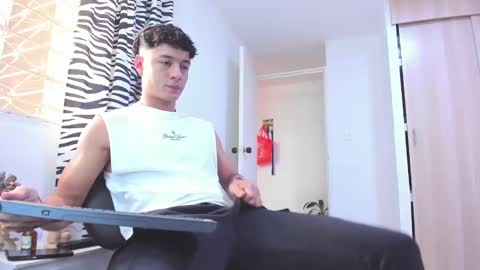 Snapshot of sebastian_dash chatting on March 2025 10:42:01 PM SEBAS online show from March 2025 10:42:01 PM