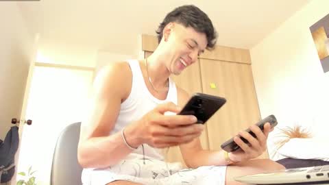 Snapshot of sebastian_dash chatting on November 2025 07:50:02 PM SEBAS online show from November 2025 07:50:02 PM