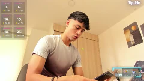 Snapshot of sebastian_dash chatting on November 2025 06:56:02 PM SEBAS online show from November 2025 06:56:02 PM