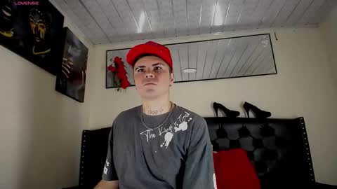 Snapshot of sebastian_loaiza chatting on November 2025 06:52:02 PM Sebastian online show from November 2025 06:52:02 PM