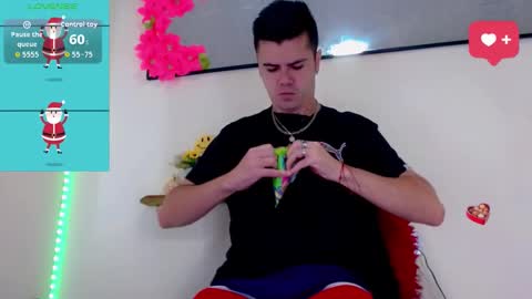 Snapshot of sebastian_loaiza chatting on December 2025 01:27:01 PM Sebastian online show from December 2025 01:27:01 PM