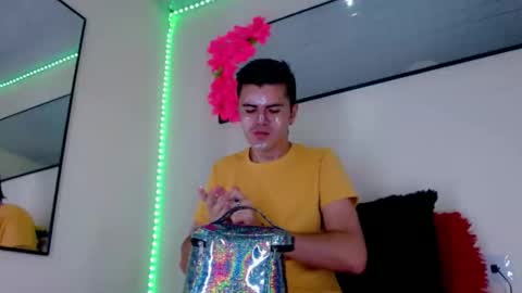 Snapshot of sebastian_loaiza chatting on December 2025 11:38:02 AM Sebastian online show from December 2025 11:38:02 AM