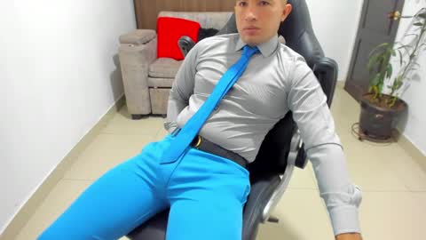 juan  sebastian online show from January 2025 12:10:01 PM