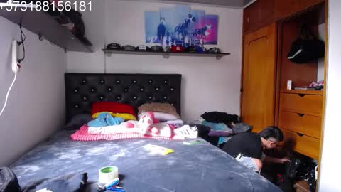 Myystiic online show from December 2025 08:25:01 PM