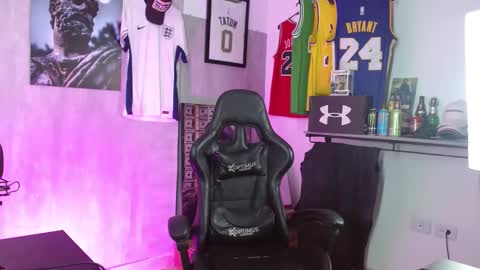 Sebastiano online show from December 2025 05:57:01 AM