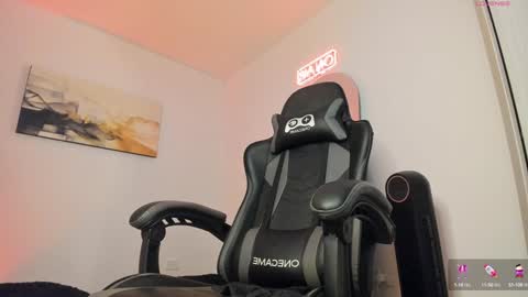 Snapshot of sebastianortizm chatting on December 2024 03:42:01 AM Lucian Sinclair online show from December 2024 03:42:01 AM