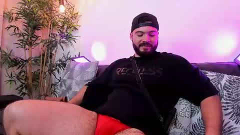 Snapshot of sebastianvilla__ chatting on June 2026 09:40:01 PM Instagram jeanpaulfit online show from June 2026 09:40:01 PM