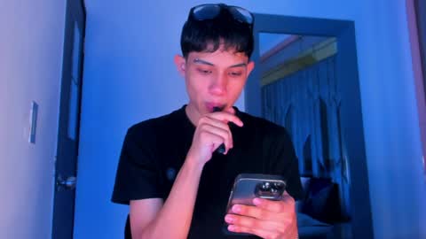 Snapshot of sebax_00 chatting on April 2026 04:38:01 AM Sebastian online show from April 2026 04:38:01 AM