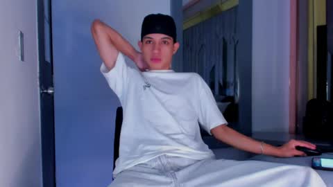 Snapshot of sebax_00 chatting on May 2026 08:47:02 PM Sebastian online show from May 2026 08:47:02 PM