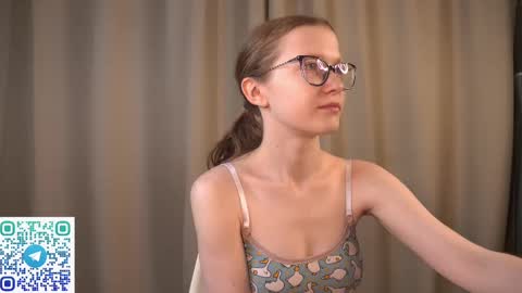 Snapshot of second_aid chatting on March 2025 02:10:02 AM Brenda online show from March 2025 02:10:02 AM