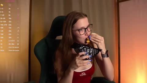 Snapshot of second_aid chatting on September 2025 04:07:02 PM Brenda online show from September 2025 04:07:02 PM