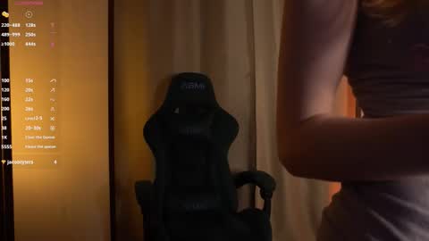 Snapshot of second_aid chatting on September 2025 04:17:01 PM Brenda online show from September 2025 04:17:01 PM