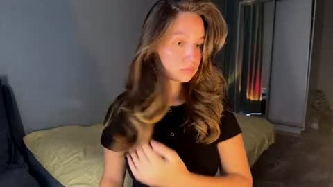 Snapshot of secretnaya_girl chatting on July 2026 08:20:01 AM Alina online show from July 2026 08:20:01 AM