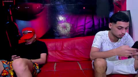 3some HORNY KIMGOOD GIRL LOOKING TO EXPERIENCE ALL KINDS OF SHOW online show from January 2025 02:27:01 AM