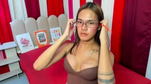 Snapshot of seductive_aliyah chatting on April 2026 06:44:02 AM aliyah online show from April 2026 06:44:02 AM
