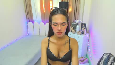 Snapshot of seductive_aliyah chatting on May 2026 06:43:02 AM aliyah online show from May 2026 06:43:02 AM