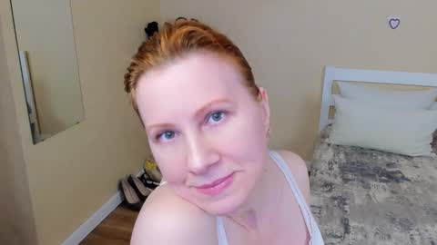 seductive_foxy_ online show from March 2026 08:03:01 PM