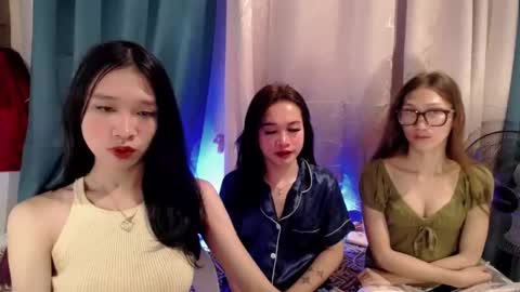 Snapshot of seductive_kimxxx chatting on May 2026 12:52:02 AM your miss universe kim online show from May 2026 12:52:02 AM