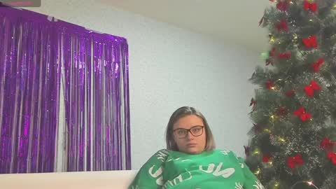 Snapshot of seductive_she_wolf chatting on December 2024 12:23:02 PM seductive_she_wolf online show from December 2024 12:23:02 PM