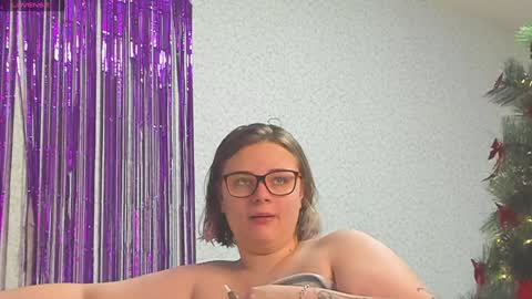 Snapshot of seductive_she_wolf chatting on December 2024 03:24:02 PM seductive_she_wolf online show from December 2024 03:24:02 PM