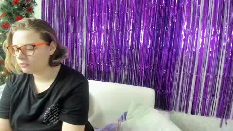 Snapshot of seductive_she_wolf chatting on January 2025 08:22:01 AM seductive_she_wolf online show from January 2025 08:22:01 AM