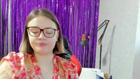 Snapshot of seductive_she_wolf chatting on January 2025 12:22:01 PM seductive_she_wolf online show from January 2025 12:22:01 PM